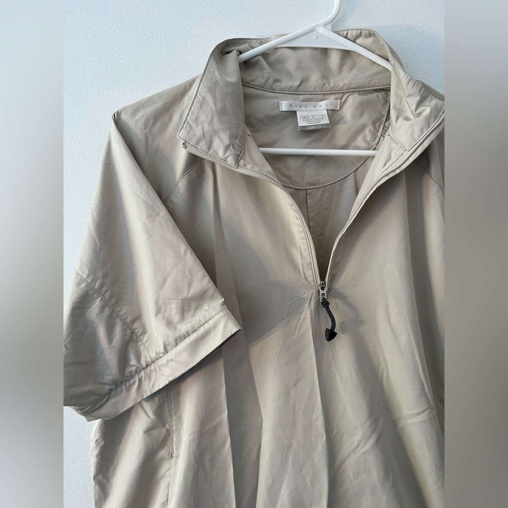 Nike Light Beige Short-Sleeve Pullover Windbreaker - Picture 7 of 7